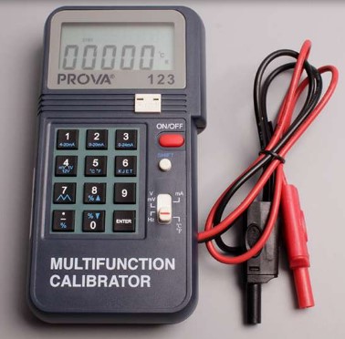 El calibrador de procesos modelo TE-123 suministrar señales que corresponden a parámetros eléctricos y físicos. 4-20mA, 0-20mA, 0-24mA con resoluc