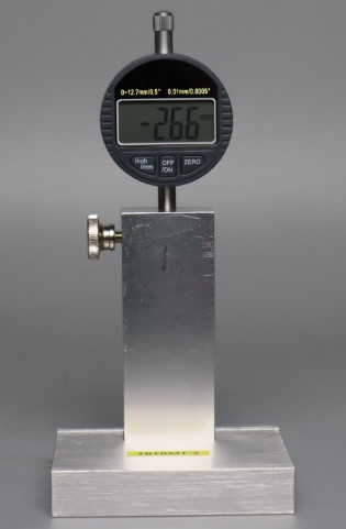 Mide el espesor de la señalización del pavimento Max. Ancho de medición 160mm Max. Altura de medición 8.5mm Exactitud de medición 0.02mm Peso 1.2